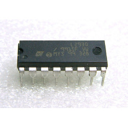 Circuit intégré L293D.