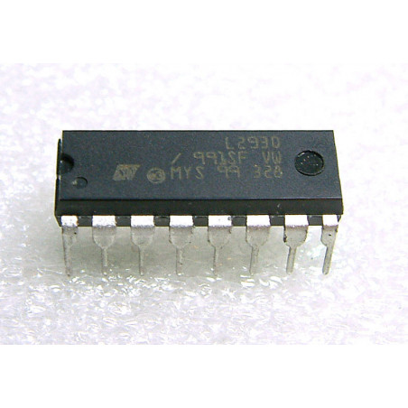 Circuit intégré L293D.