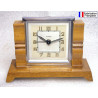 Petit réveil Bayard en bois.