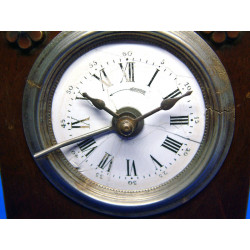 Pendule signée Diet et Hour