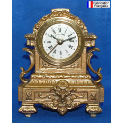 Pendule en régule doré
