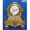 Pendule en régule doré