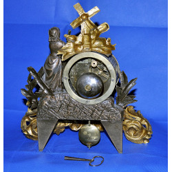 Pendule en régule motif moulin
