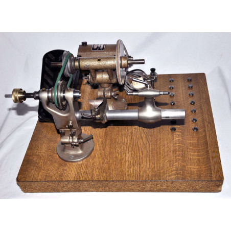 Tour d'horloger 8mm révisé sur socle.