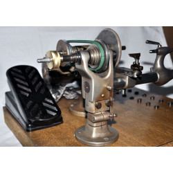Tour d'horloger 8mm révisé sur socle.